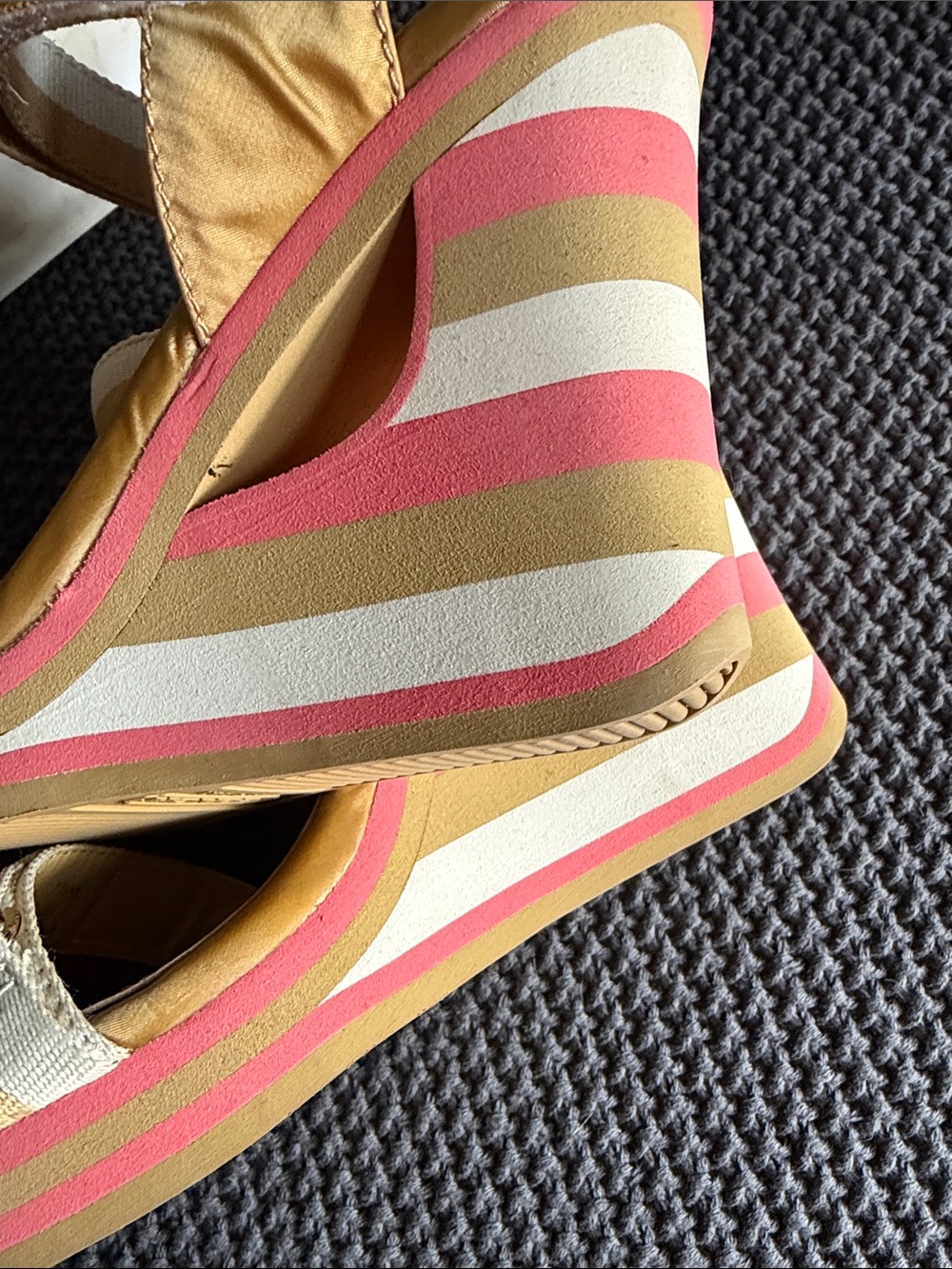 COACH Striped Wedge Sandal in Tan & Pink 7.5 (50) - Picture 7 of 8